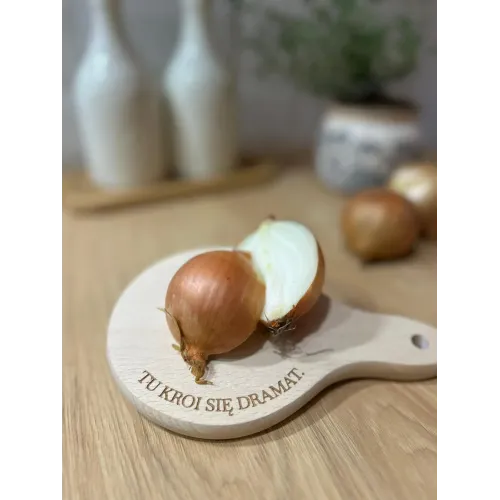 Chopping board - onion shaped 2